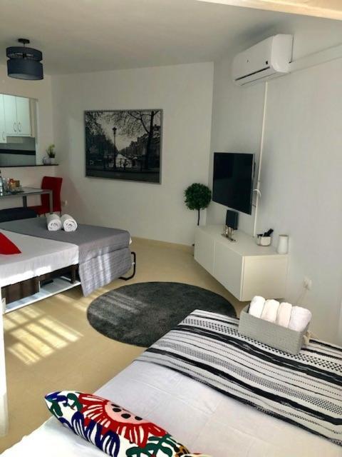Studio In The Center Of Torremolinos Apartment Exterior foto